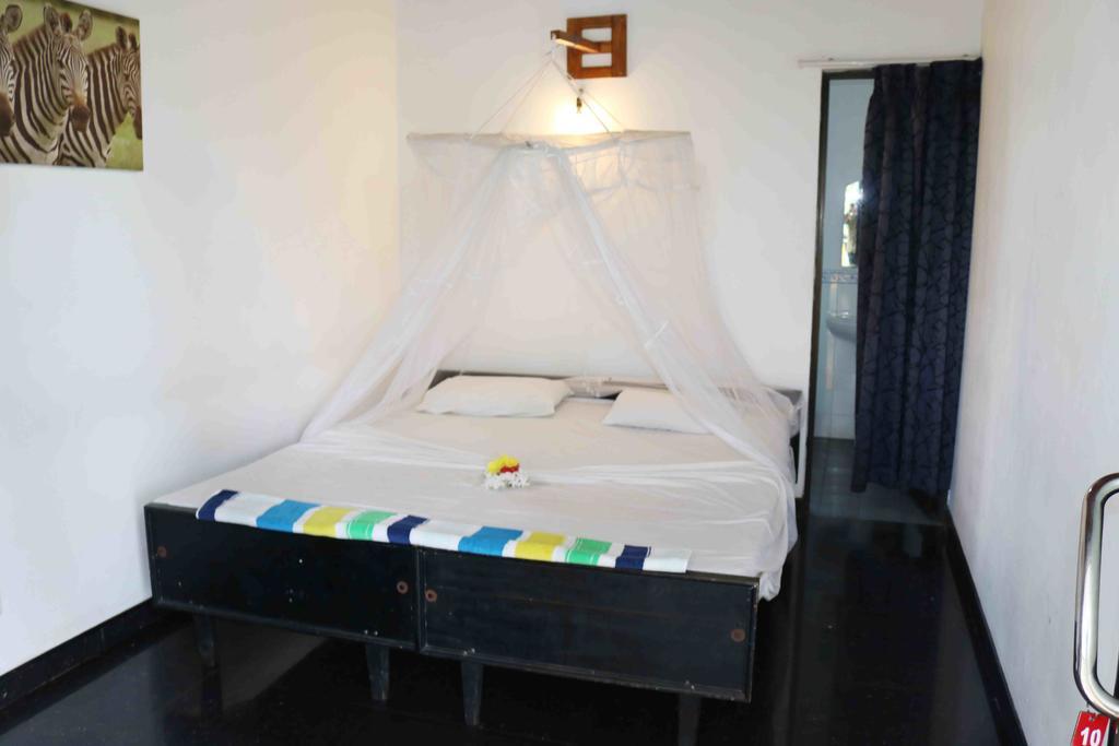 Manel Guest House Polonnaruwa Buitenkant foto